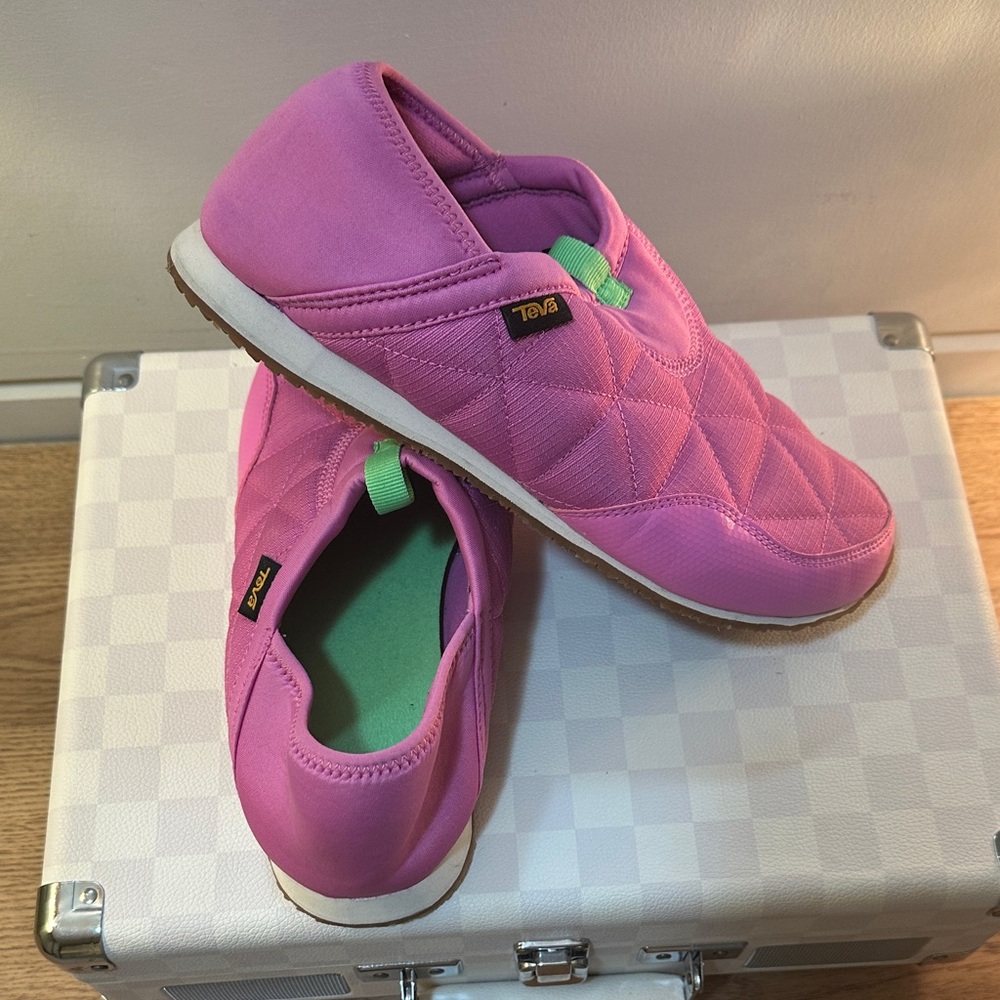 Teva Pink Quilted Slip-On Slippers